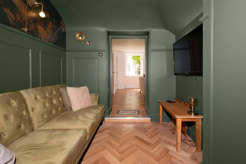 Spacious Apartment - 5 Minutes Walk To Bath Abbey 외부 사진