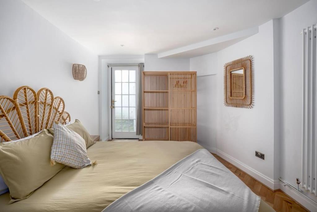Spacious Apartment - 5 Minutes Walk To Bath Abbey 외부 사진