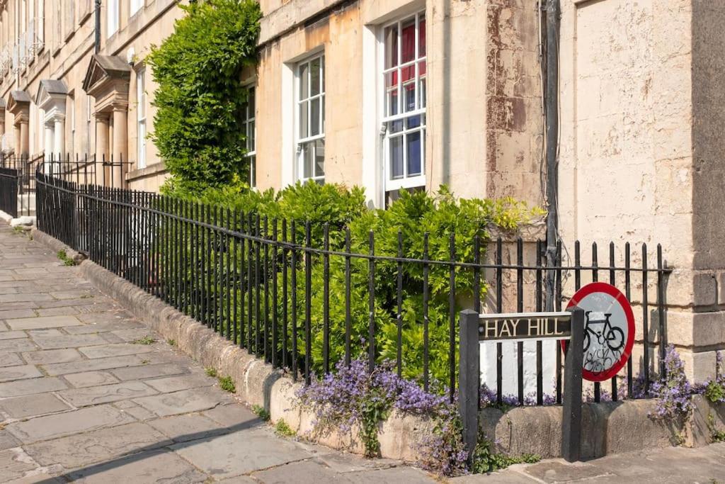 Spacious Apartment - 5 Minutes Walk To Bath Abbey 외부 사진
