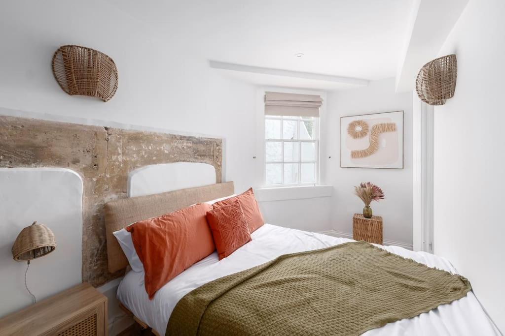 Spacious Apartment - 5 Minutes Walk To Bath Abbey 외부 사진