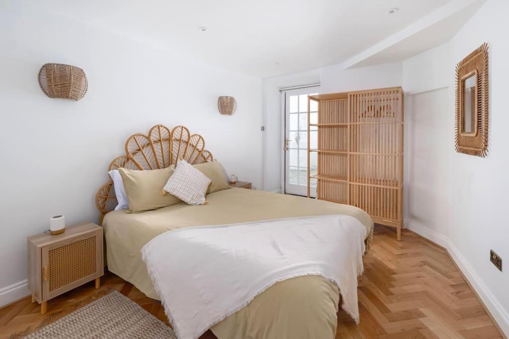 Spacious Apartment - 5 Minutes Walk To Bath Abbey 외부 사진